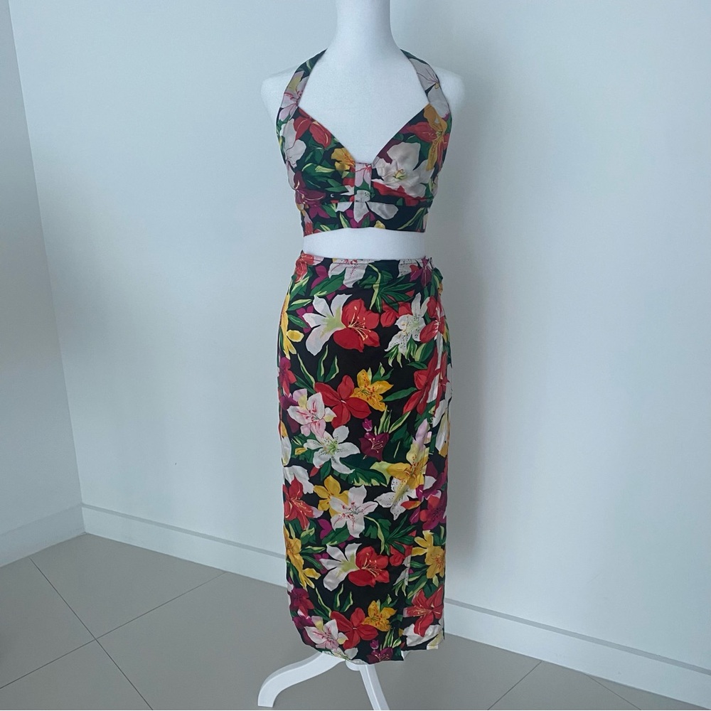 Vintage 90s VICTORIAS SECRET 100% Silk Sarong Skirt & Halter Crop Top Set